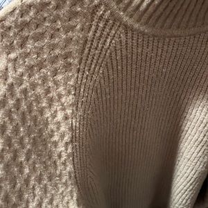 Womens Calvin Klein sweater. Size medium.